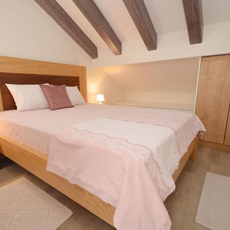 Apartments Olive Котор Екстериор снимка