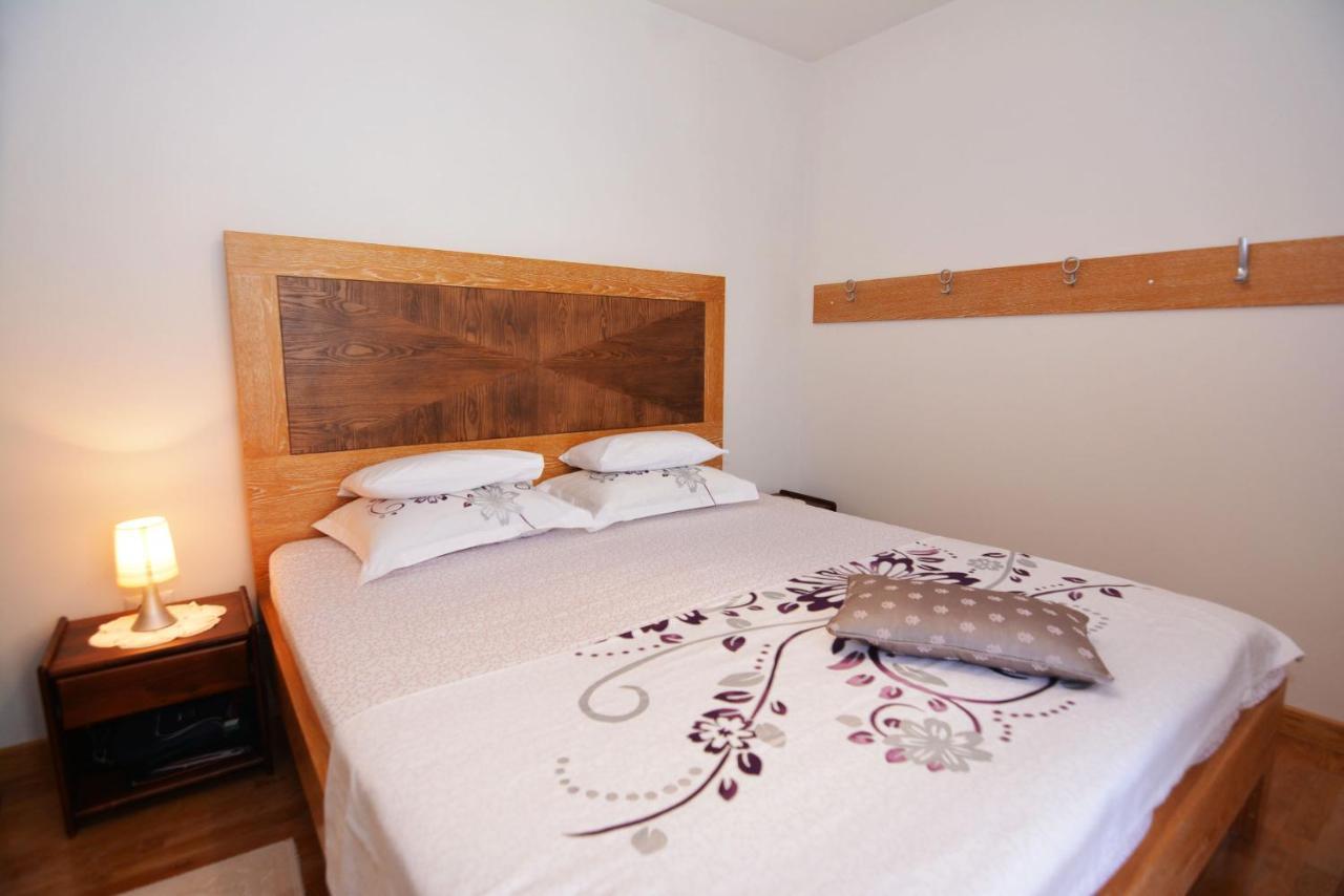 Apartments Olive Котор Екстериор снимка