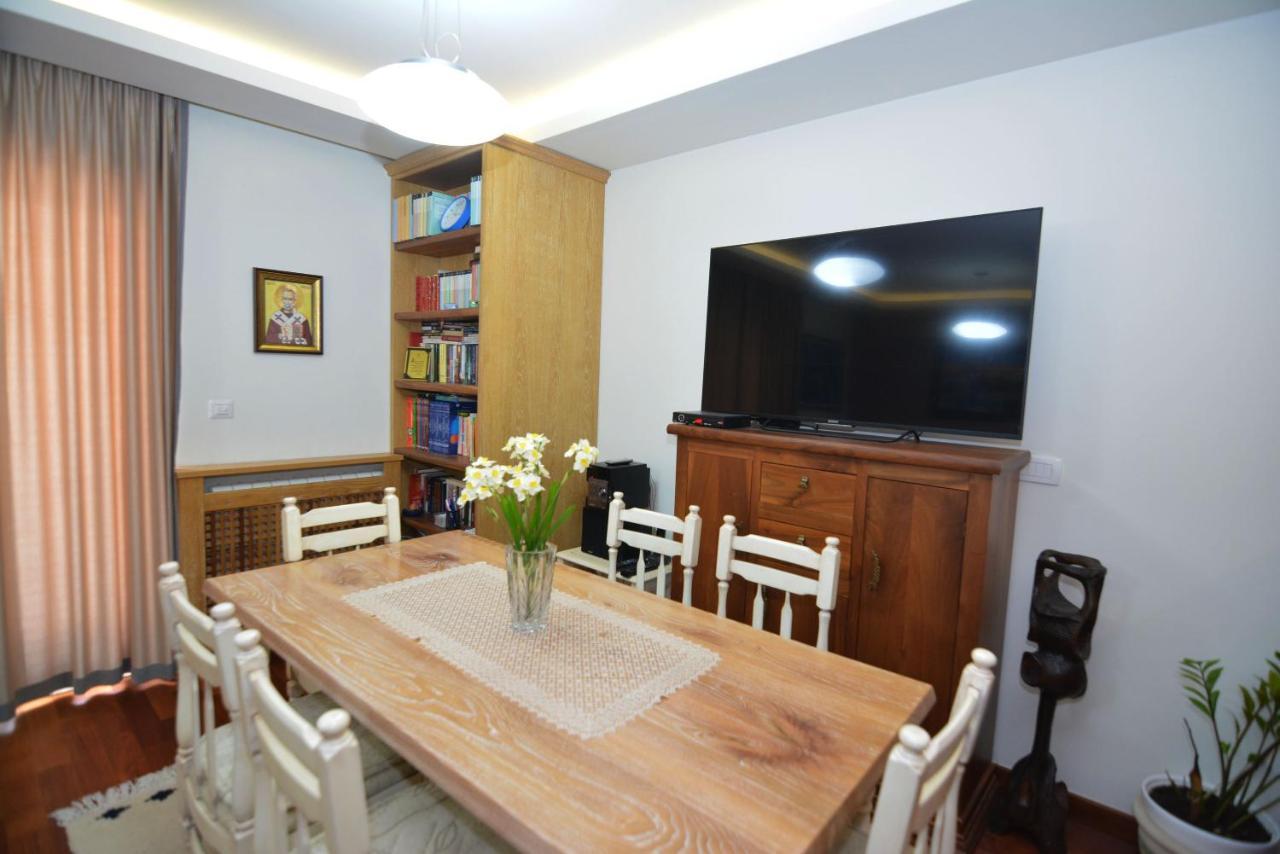 Apartments Olive Котор Екстериор снимка