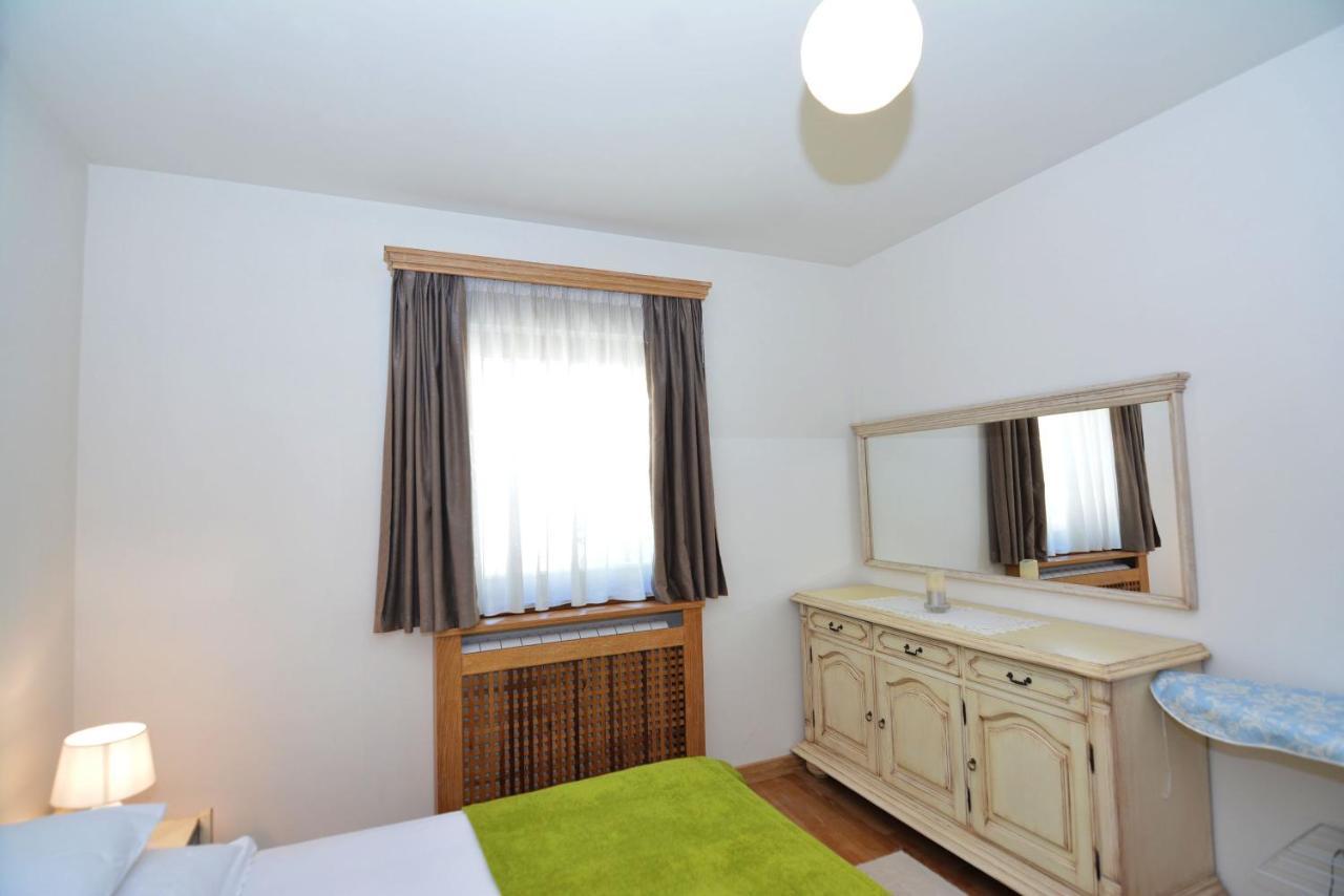 Apartments Olive Котор Екстериор снимка