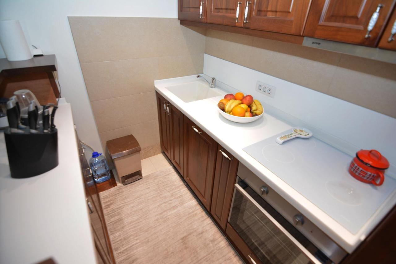 Apartments Olive Котор Екстериор снимка