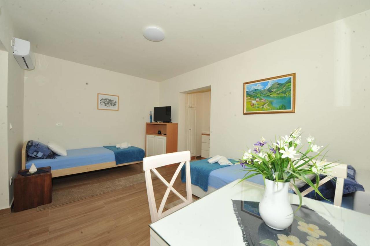 Apartments Olive Котор Екстериор снимка