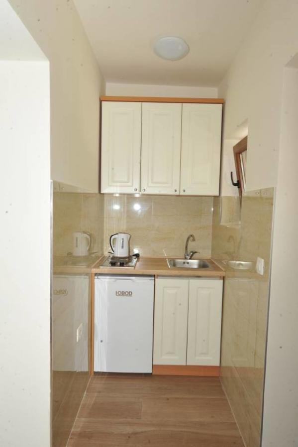 Apartments Olive Котор Екстериор снимка